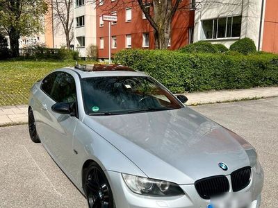 gebraucht BMW 330 E92 i M Paket ab Werk