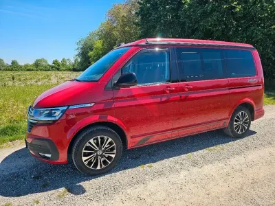 Używany VW California Beach 204 KM (150 kW) 2021 Czerwony Van