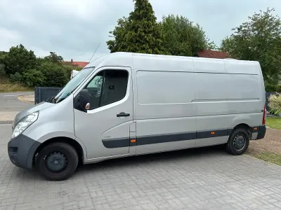 Gebraucht Opel Movano 125 PS (91 kW) 2018 Silber Van / Kleinbus
