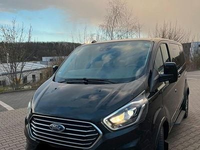 Gebraucht Ford Tourneo Titanium 185 PS (136 kW) 2021 Schwarz Van / Kleinbus