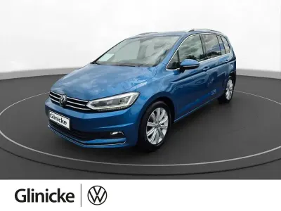 Gebraucht VW Touran Highline 150 PS (110 kW) 2018 Caribbean blue metallic Van / Kleinbus
