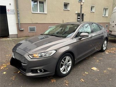 Usata Ford Mondeo Titanium 160 CV (117 kW) 2015 Marrone Berlina