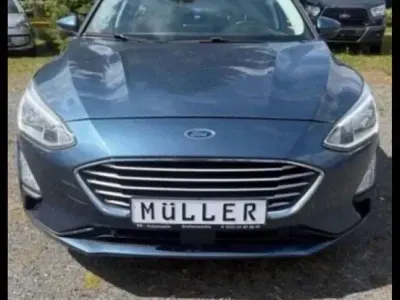 Gebraucht Ford Focus Cool & Connect 101 PS (74 kW) 2019 Blau Kombi