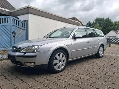 Gebraucht Ford Mondeo Titanium X 131 PS (96 kW) 2003 Silber Kombi