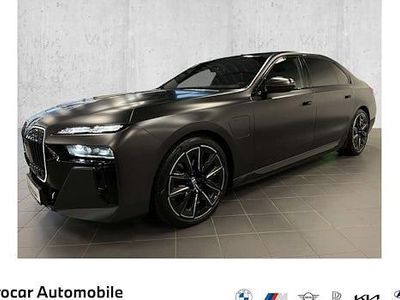 Usata BMW 750e M Sport 489 CV (359 kW) 2024 Grigio Berlina