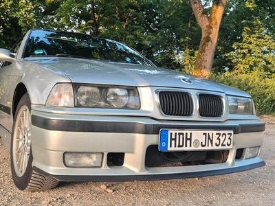 BMW 323 Compact