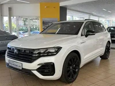 Usata VW Touareg R-line 422 CV (310 kW) 2019 Bianco SUV