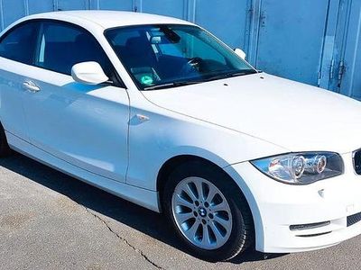 Usata BMW 118 Sport Line 143 CV (105 kW) 2010 Bianco Utilitaria