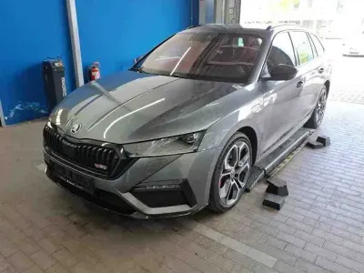Gebraucht Skoda Octavia RS 245 PS (180 kW) 2023 Graphitegrau metallic Kombi