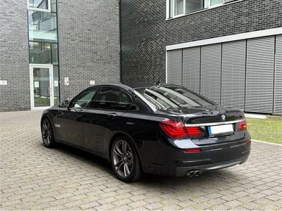 BMW 730