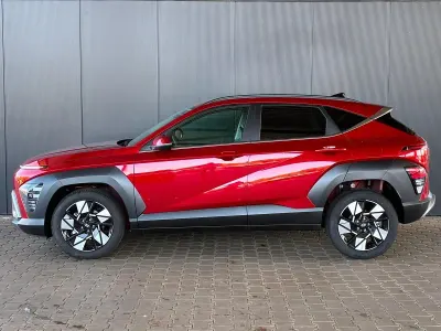 Neu Hyundai Kona GO! 137 PS (100 kW) 2025 Rot metallic SUV