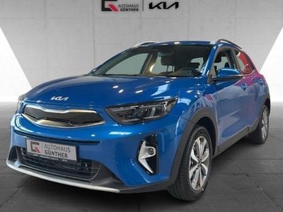 Blau Gebraucht 2024 Kia Stonic Vision SUV | 20.990 € (Fairer Preis)