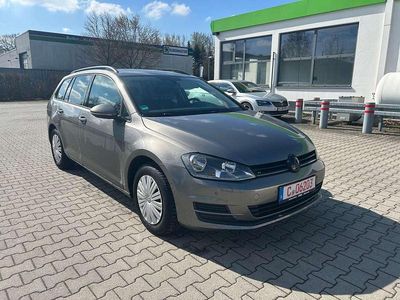 Używany VW Golf VII Trendline 105 KM (77 kW) 2014 Zielony Kombi