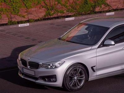 Gebraucht BMW 325 Sport Line 218 PS (160 kW) 2015 Limousine
