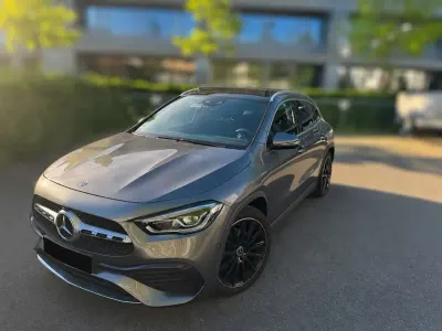 Gebraucht Mercedes GLA250 AMG line 224 PS (164 kW) 2021 Grau SUV