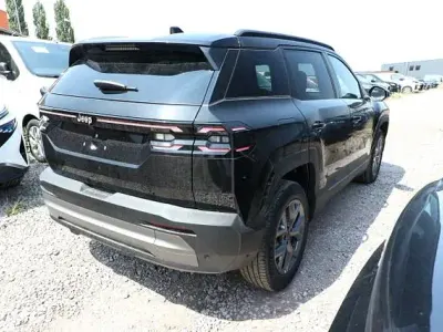 Neu Jeep Compass 136 PS (100 kW) 2026 Vulcano black metallic vulcano black metallic SUV
