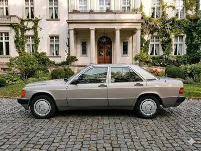 Brugt Mercedes 190 1988 Guld Sedan