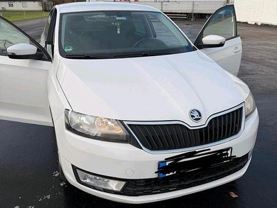 Gebraucht Skoda Rapid 90 PS (66 kW) 2016 Weiß Kleinwagen
