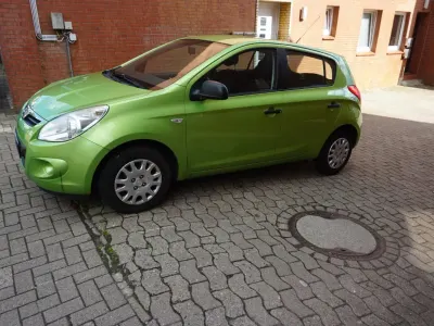 Gebraucht Hyundai i20 55 PS (40 kW) 2011 Grün Kleinwagen