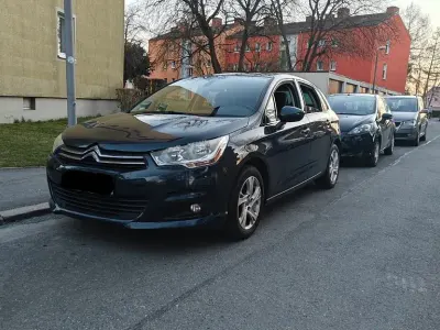 Gebraucht Citroën C4 Attraction 95 PS (69 kW) 2012 Blau Limousine