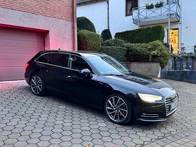 Schwarz Gebraucht 2016 Audi A4 Comfort Kombi | 11.800 € (Fairer Preis)