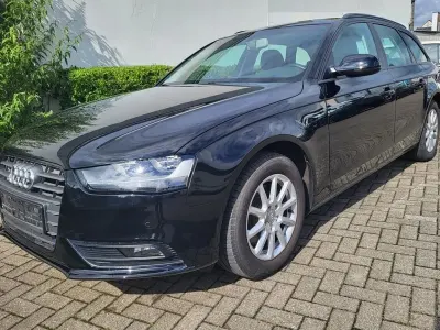 Gebraucht Audi A4 Ambiente 150 PS (110 kW) 2015 Schwarz Kombi