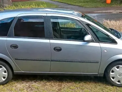 Gebraucht Opel Meriva 100 PS (73 kW) 2004 Silber Van / Kleinbus