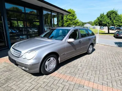 Gebraucht Mercedes C180 143 PS (105 kW) 2003 Silber Kombi