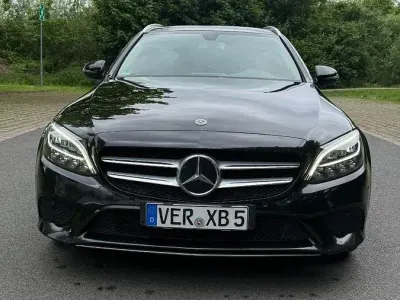 Gebraucht Mercedes C200 150 PS (110 kW) 2019 Schwarz Kombi
