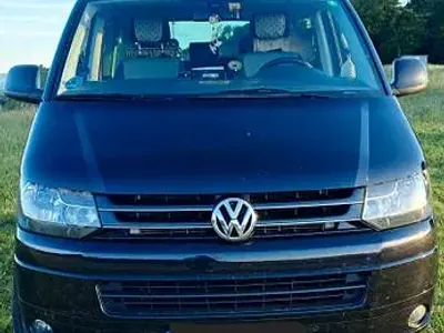 Gebraucht VW Multivan 140 PS (102 kW) 2010 Schwarz Van / Kleinbus