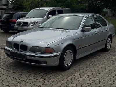 BMW 528
