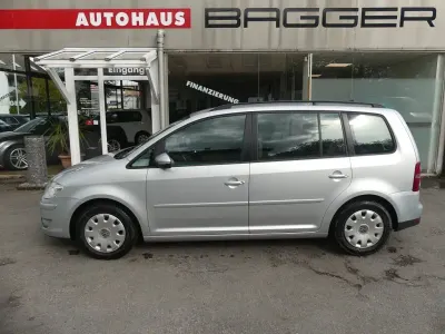 Gebraucht VW Touran 105 PS (77 kW) 2010 Silber Van / Kleinbus