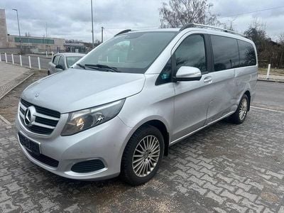 Gebraucht Mercedes V220 Edition 163 PS (119 kW) 2014 Silber Van / Kleinbus