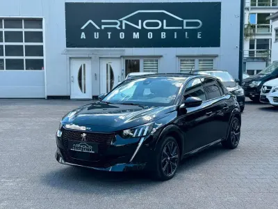 Gebraucht Peugeot e-208 GTi 100 kW (136 PS) 2023 Schwarz Kleinwagen