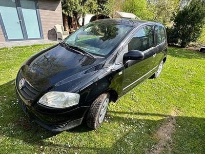 Gebraucht VW Fox 54 PS (39 kW) 2007 Schwarz Kleinwagen
