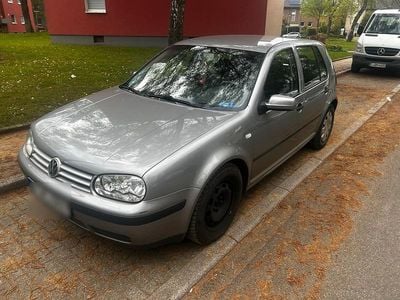 Usata VW Golf IV 75 CV (55 kW) 2002 Argento Utilitaria
