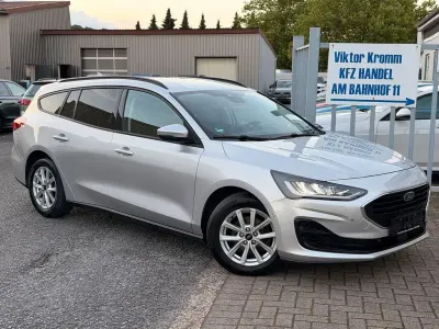Gebraucht Ford Focus Cool & Connect 120 PS (88 kW) 2022 Silber Limousine