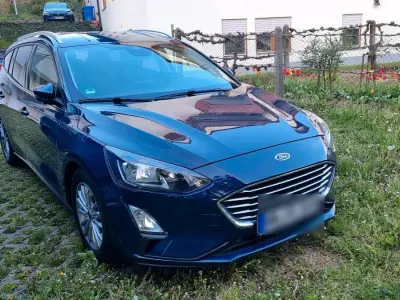 Second-hand Ford Focus 120 CP (88 kW) 2019 Albastru Berlinǎ
