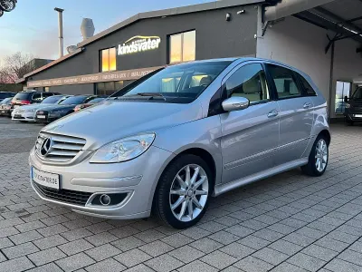 Używany Mercedes B170 116 KM (85 kW) 2006 Srebrny Minivan