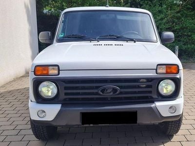 Weiß Gebraucht 2021 Lada niva SUV | 16.900 € (Etwas zu teuer)