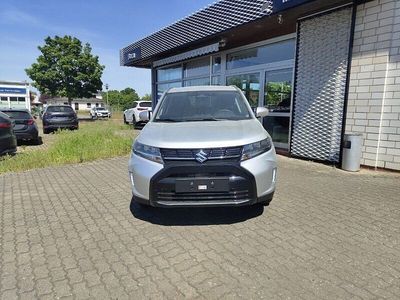 Neu Suzuki Vitara Comfort 102 PS (75 kW) 2025 Silber SUV