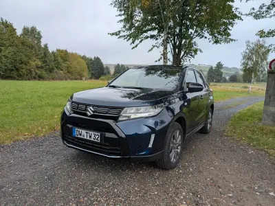 Gebraucht Suzuki Vitara 129 PS (94 kW) 2024 Blau SUV