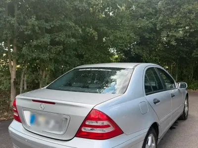 Gebraucht Mercedes C180 143 PS (105 kW) 2003 Silber Limousine