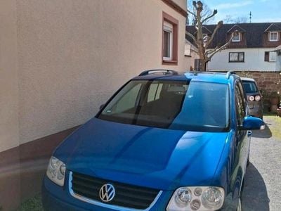 Second-hand VW Touran 115 CP (84 kW) 2003 Albastru Monovolum