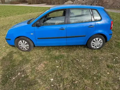 Gebraucht VW Polo 64 PS (47 kW) 2002 Blau Kleinwagen