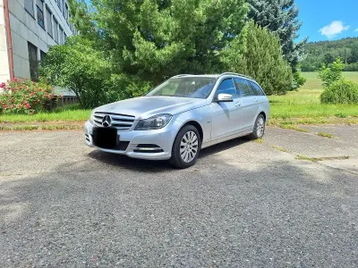 Gebraucht Mercedes C200 Avantgarde 136 PS (100 kW) 2013 Silber Kombi