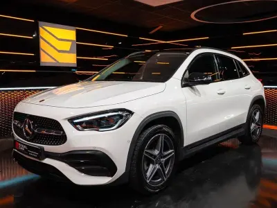 Gebraucht Mercedes GLA250 218 PS (160 kW) 2021 Weiß SUV