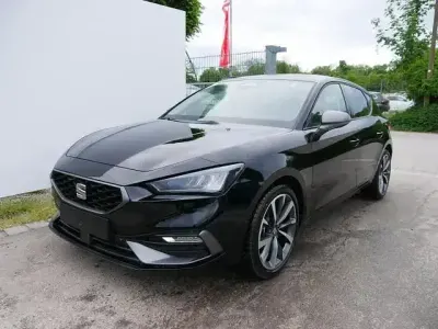 Neu Seat Leon FR 184 PS (135 kW) 2025 Midnight schwarz metallic Limousine