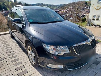 Gebraucht Skoda Superb Comfort 170 PS (125 kW) 2010 Schwarz Kombi