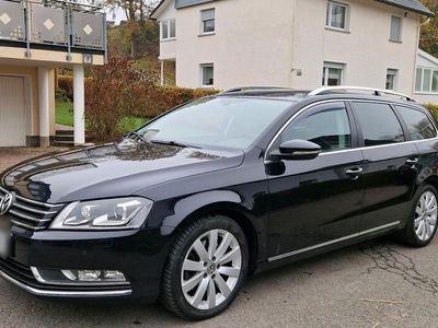 gebraucht VW Passat Kombi Variant 2.0 TDI 140 PS Sportsitze